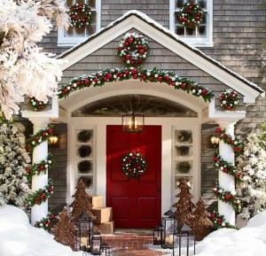 Christmas House Exterior red door decorations